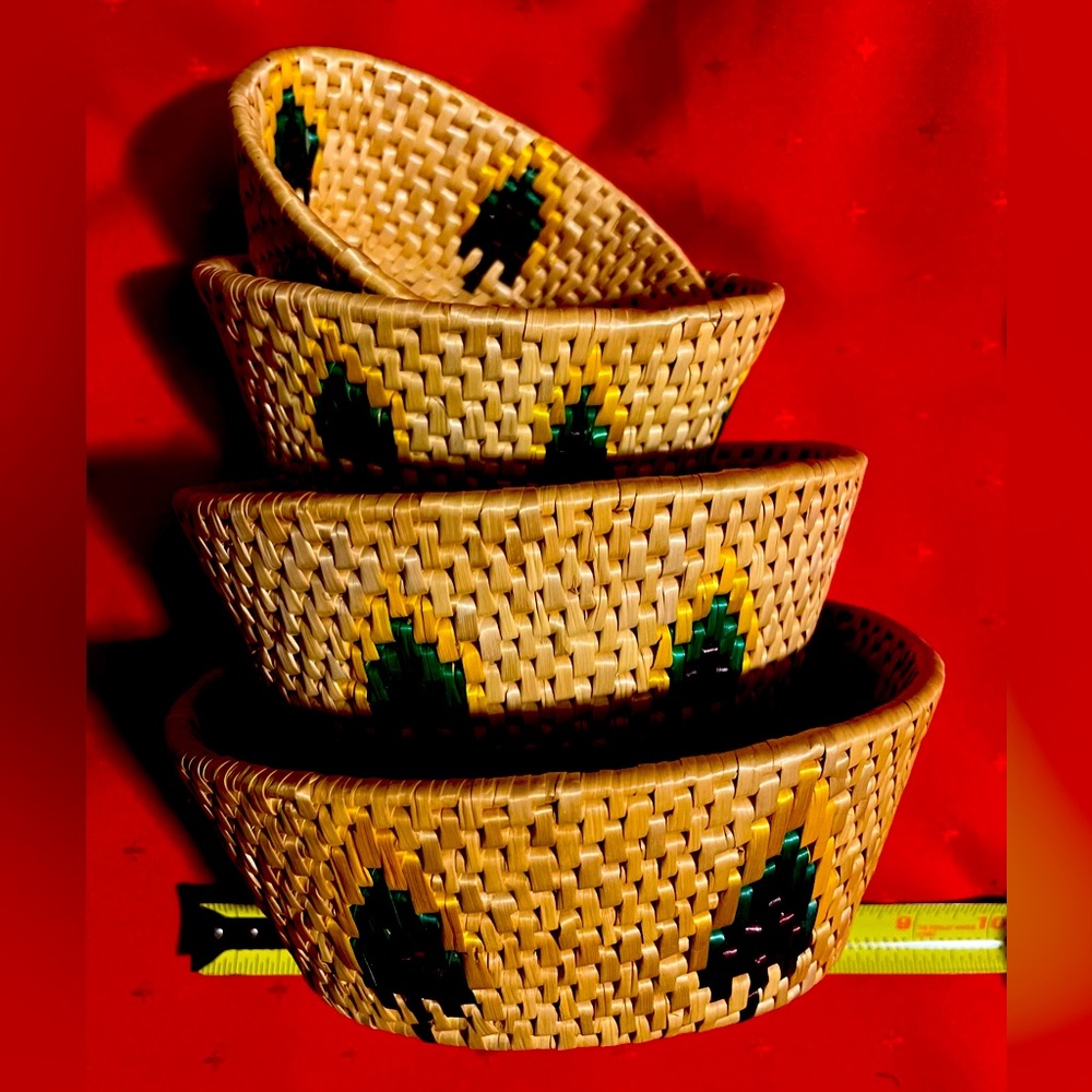 Vintage Hand Made Woven Raffia Wicker Nesting Baskets Set Of 4